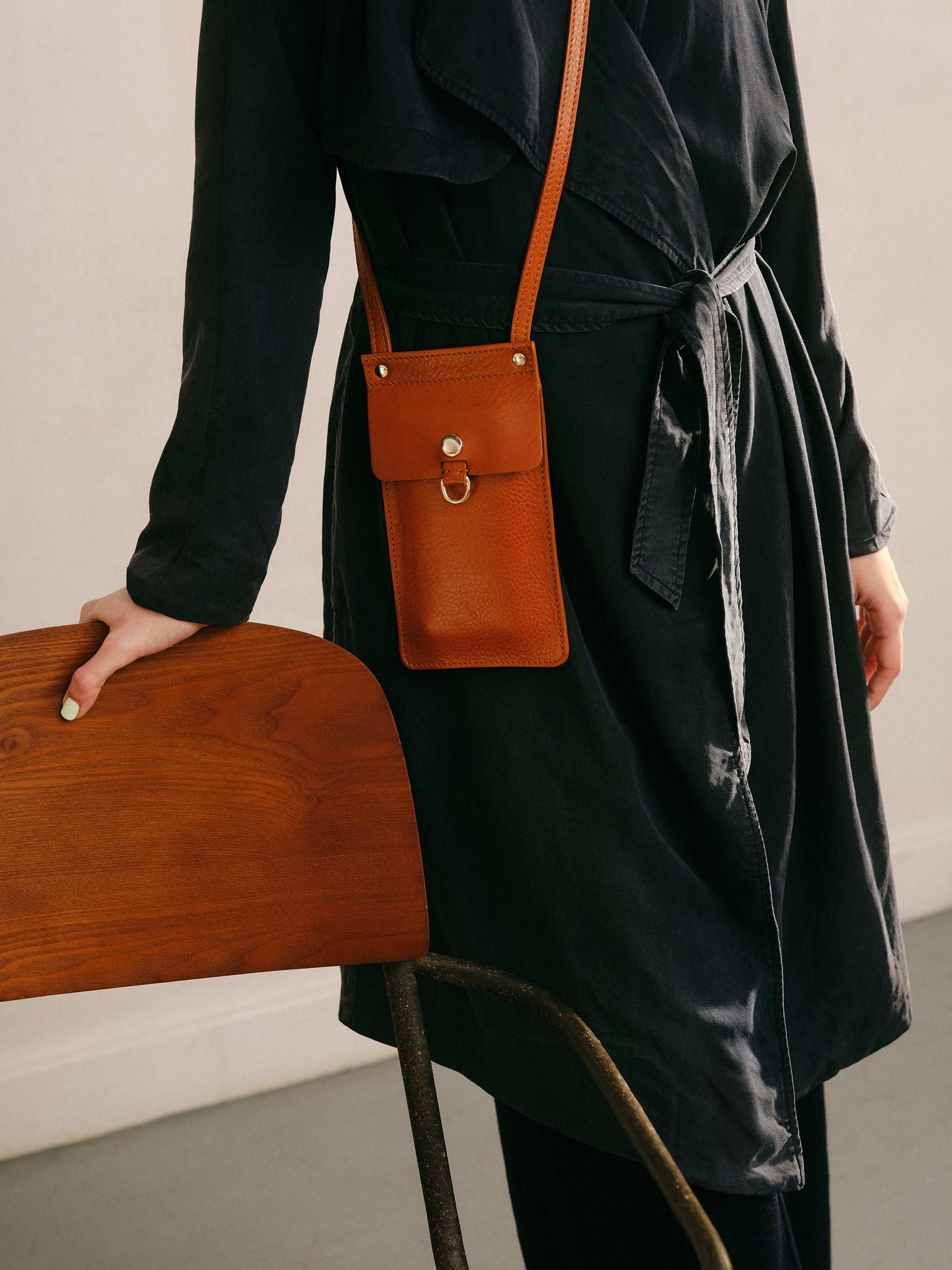 Port Crossbody - Cognac