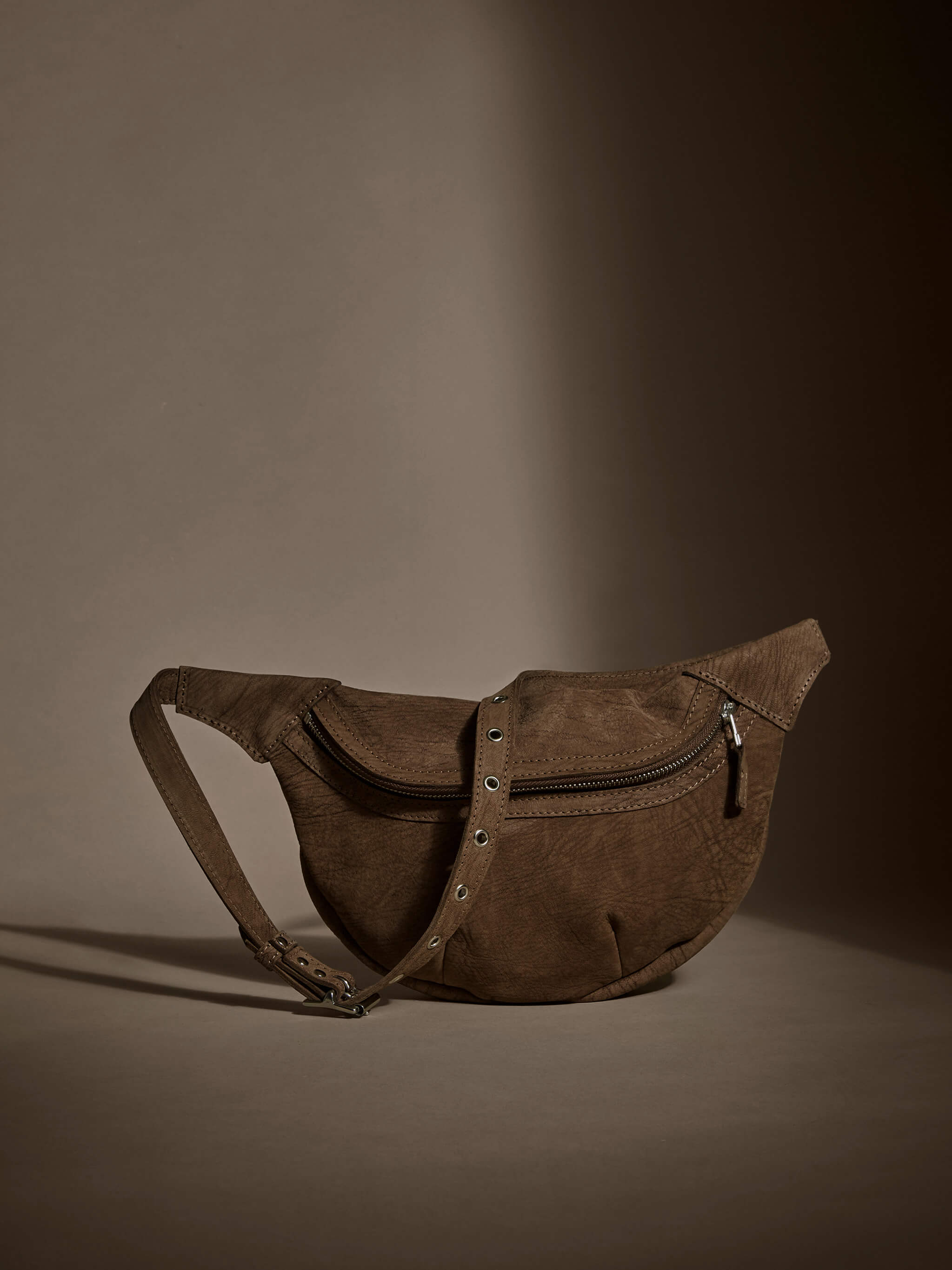 Loe Leather Bum Bag - Bitter Chocolate